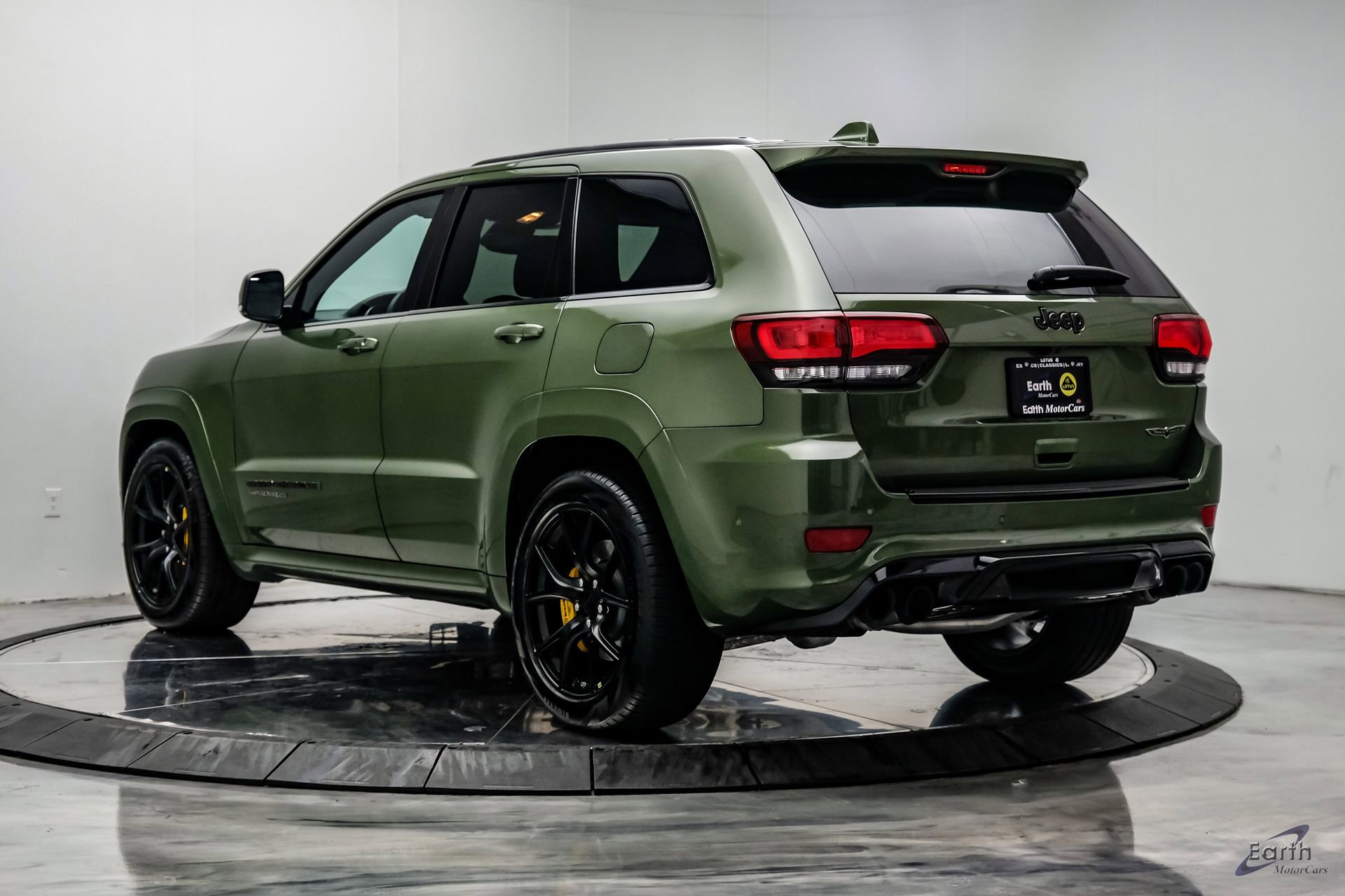 Used 2021 Jeep Grand Cherokee Trackhawk w/ Trailer Tow Group IV AWD/4WD image 12