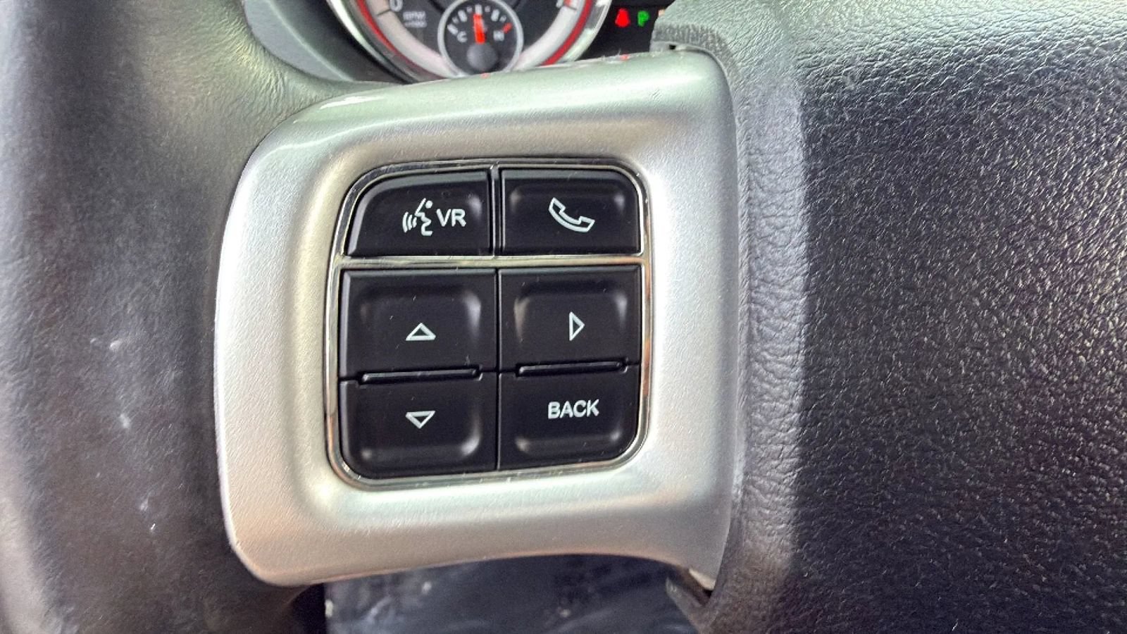 Used 2014 Dodge Grand Caravan R/T w/ Driver Convenience Group FWD image 28