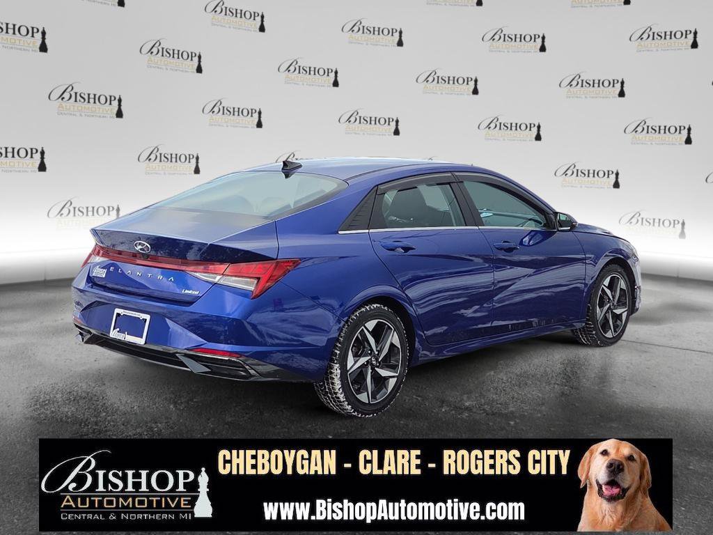 Used 2023 Hyundai Elantra Limited w/ Cargo Package image 21