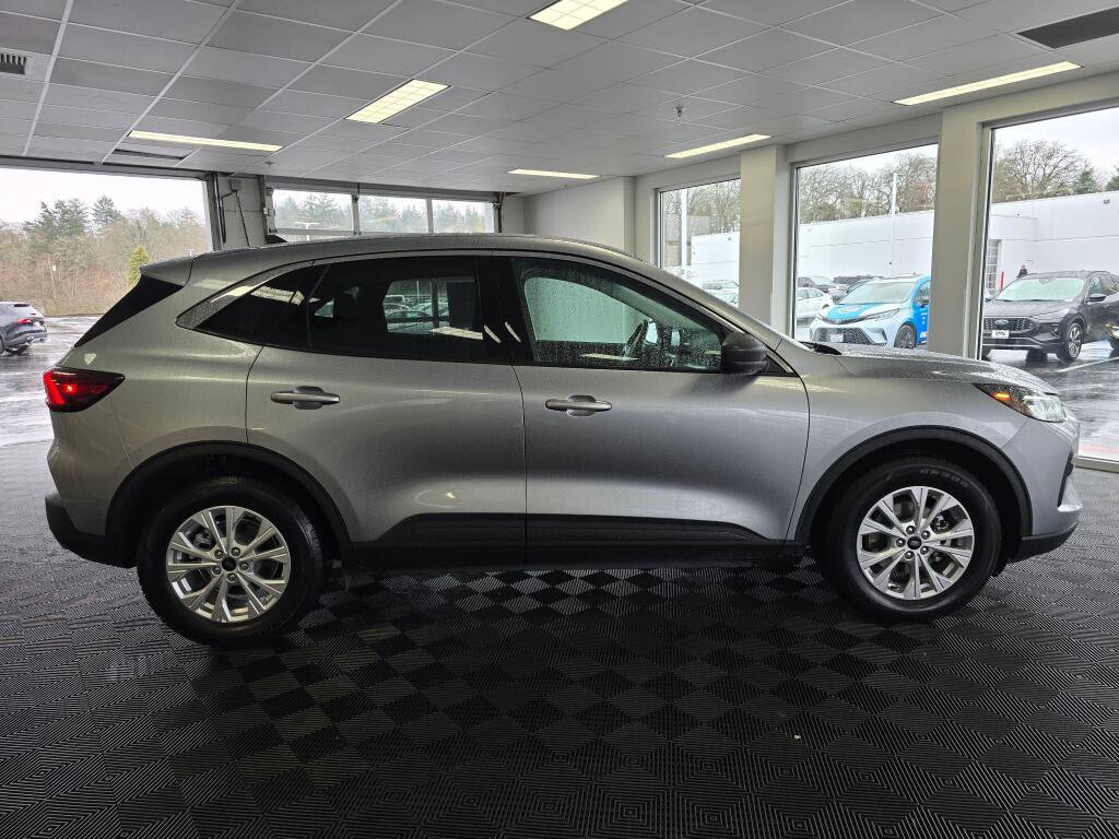 Used 2024 Ford Escape Active image 3