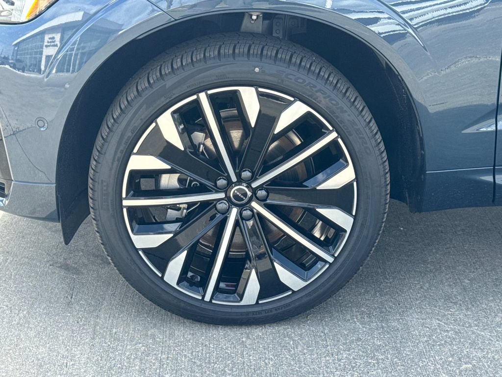 New 2026 Volvo XC60 T8 Ultra w/ Protection Package Premier AWD/4WD image 5