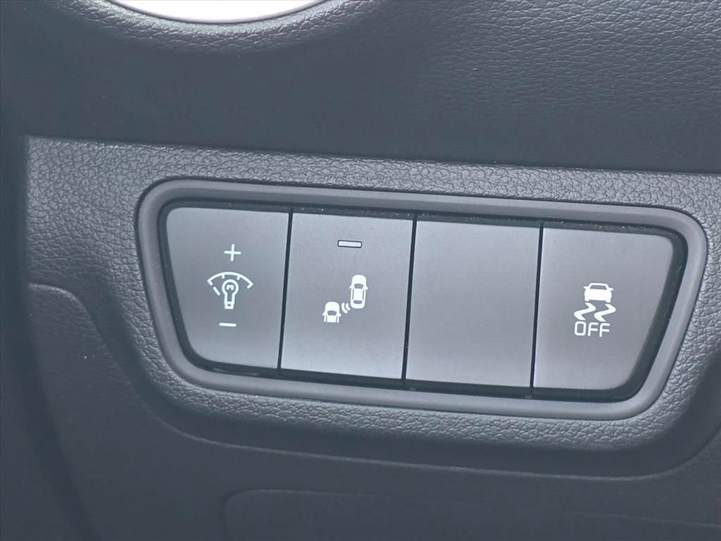 Used 2024 Kia Forte GT-Line image 14