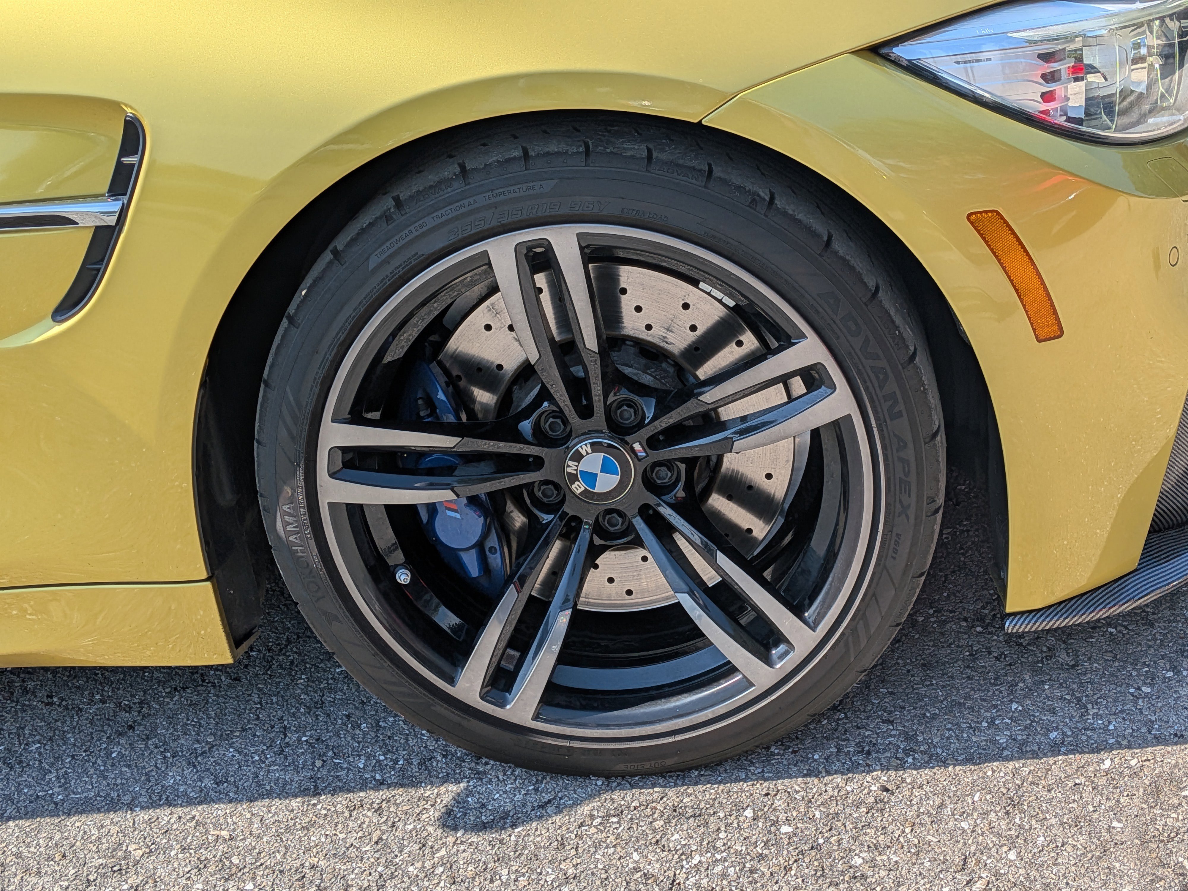 Used 2015 BMW M4 Coupe image 11