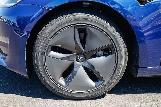 Used 2020 Tesla Model 3 Standard Range Plus RWD image 11