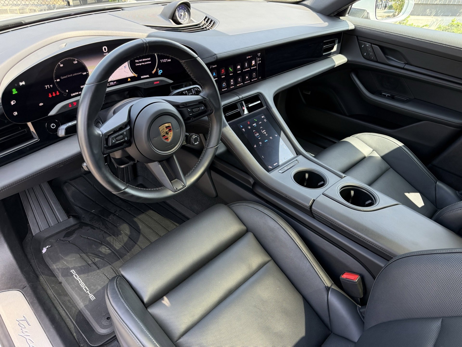 Certified 2023 Porsche Taycan 4S image 4