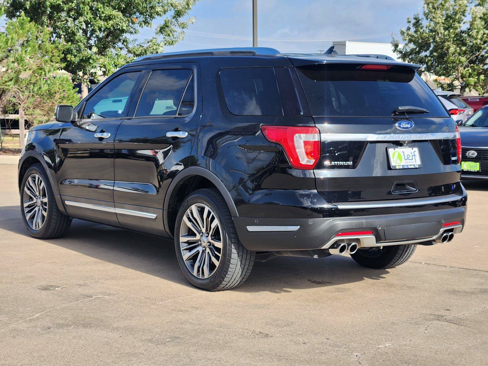 Used 2018 Ford Explorer Platinum AWD/4WD image 5