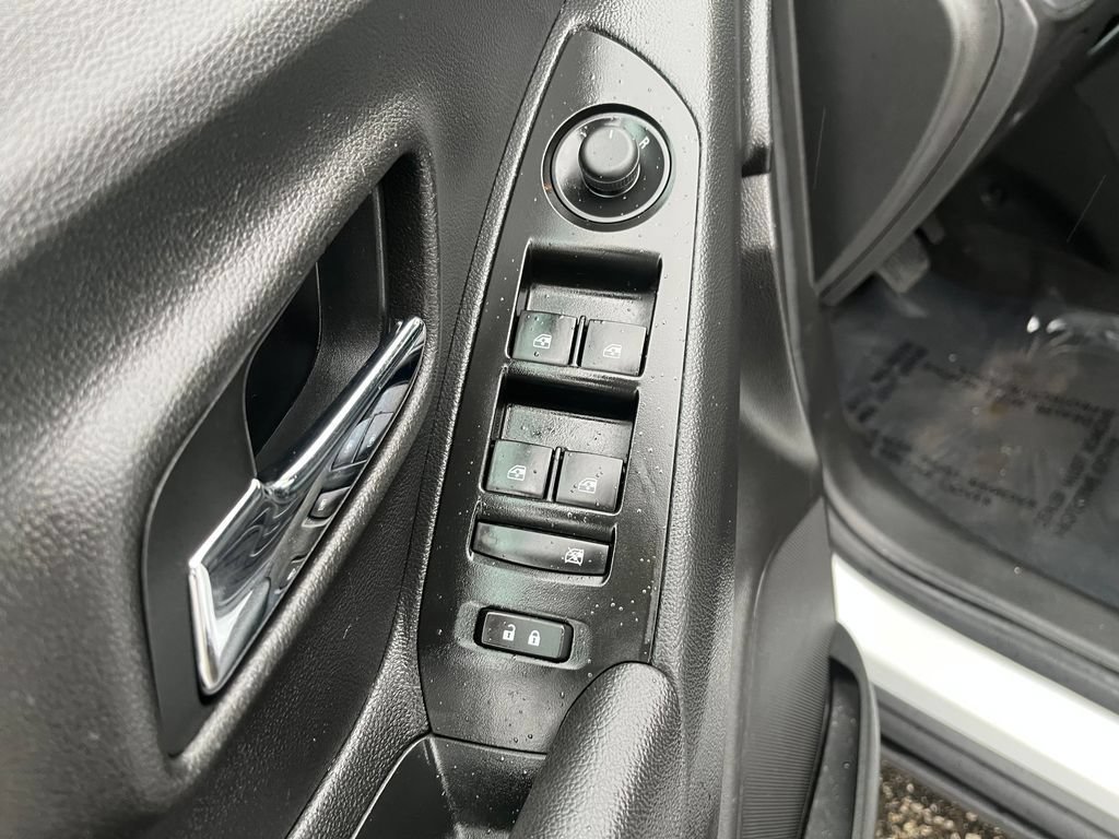 Used 2020 Chevrolet Trax LT w/ LT Convenience Package FWD image 19