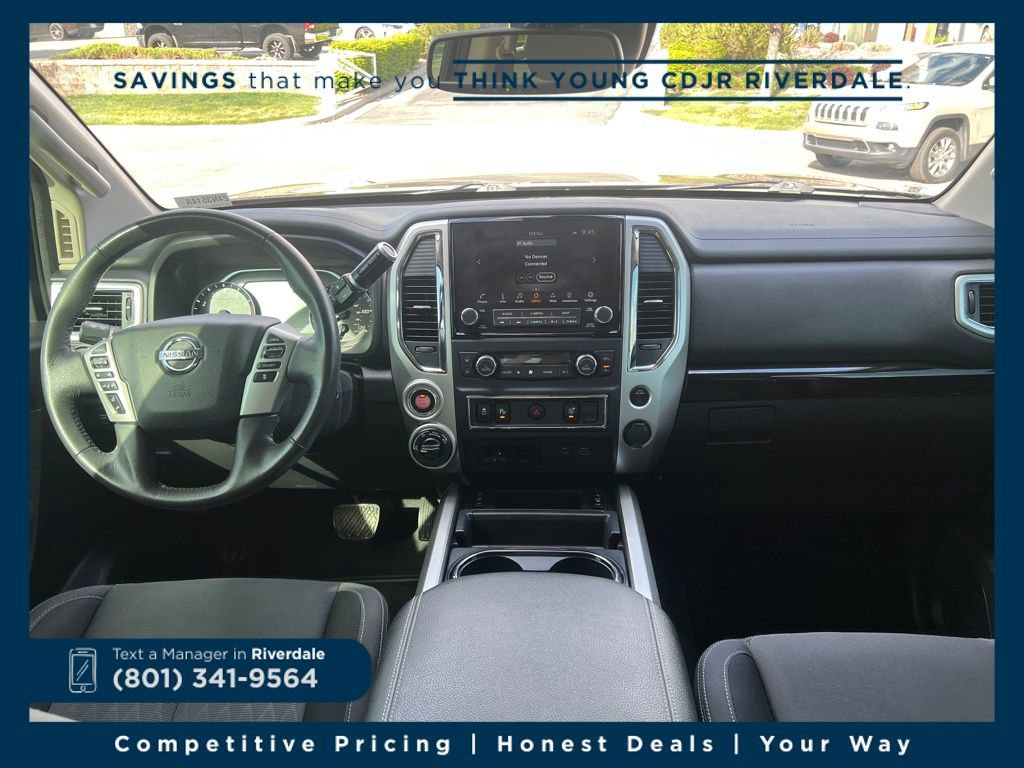 Used 2021 Nissan Titan SV w/ SV Convenience Package image 12