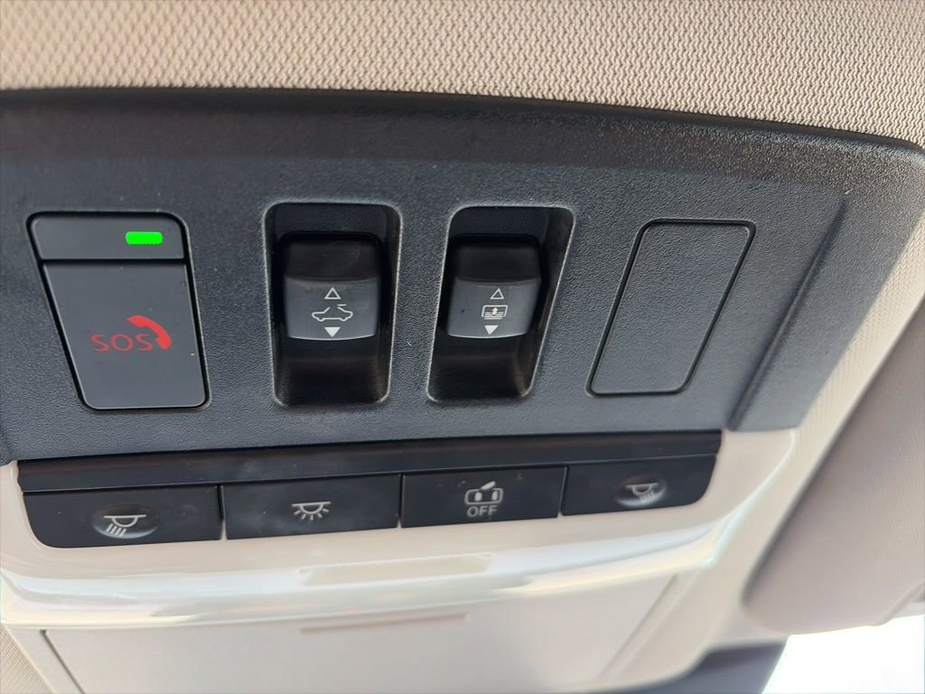 Used 2023 Nissan Pathfinder Platinum image 22