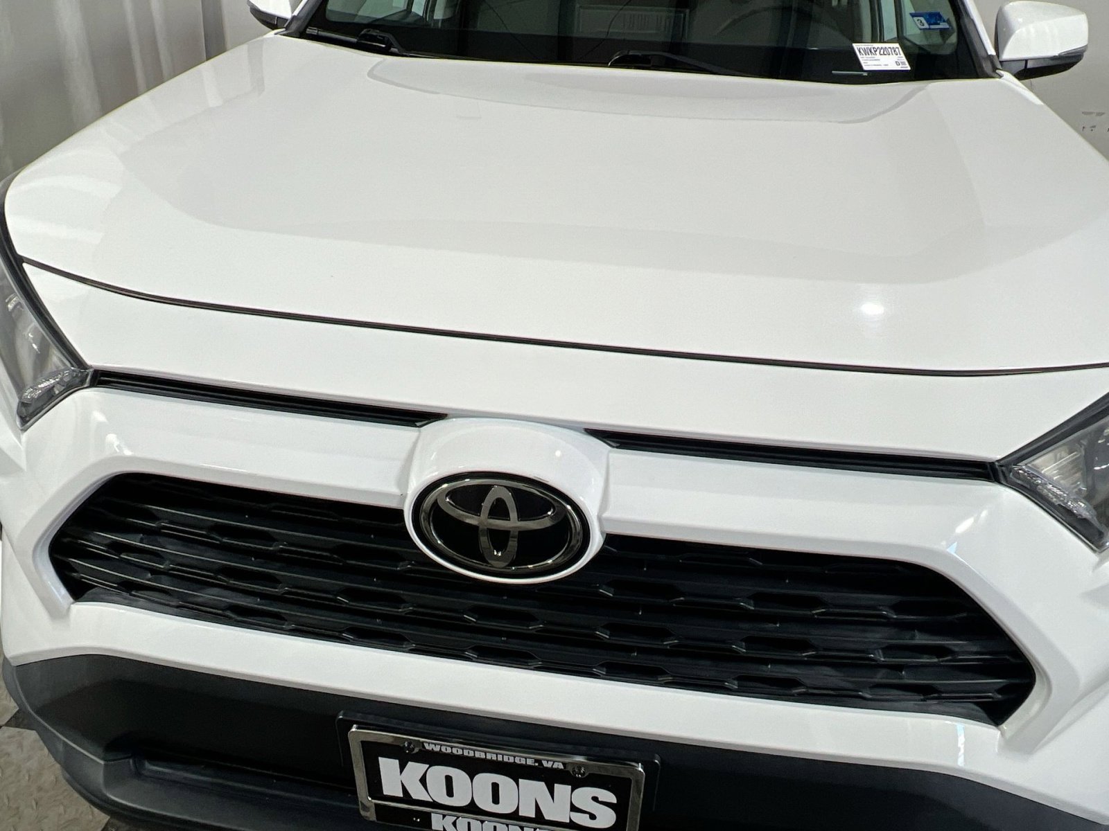 Used 2022 Toyota RAV4 LE image 11