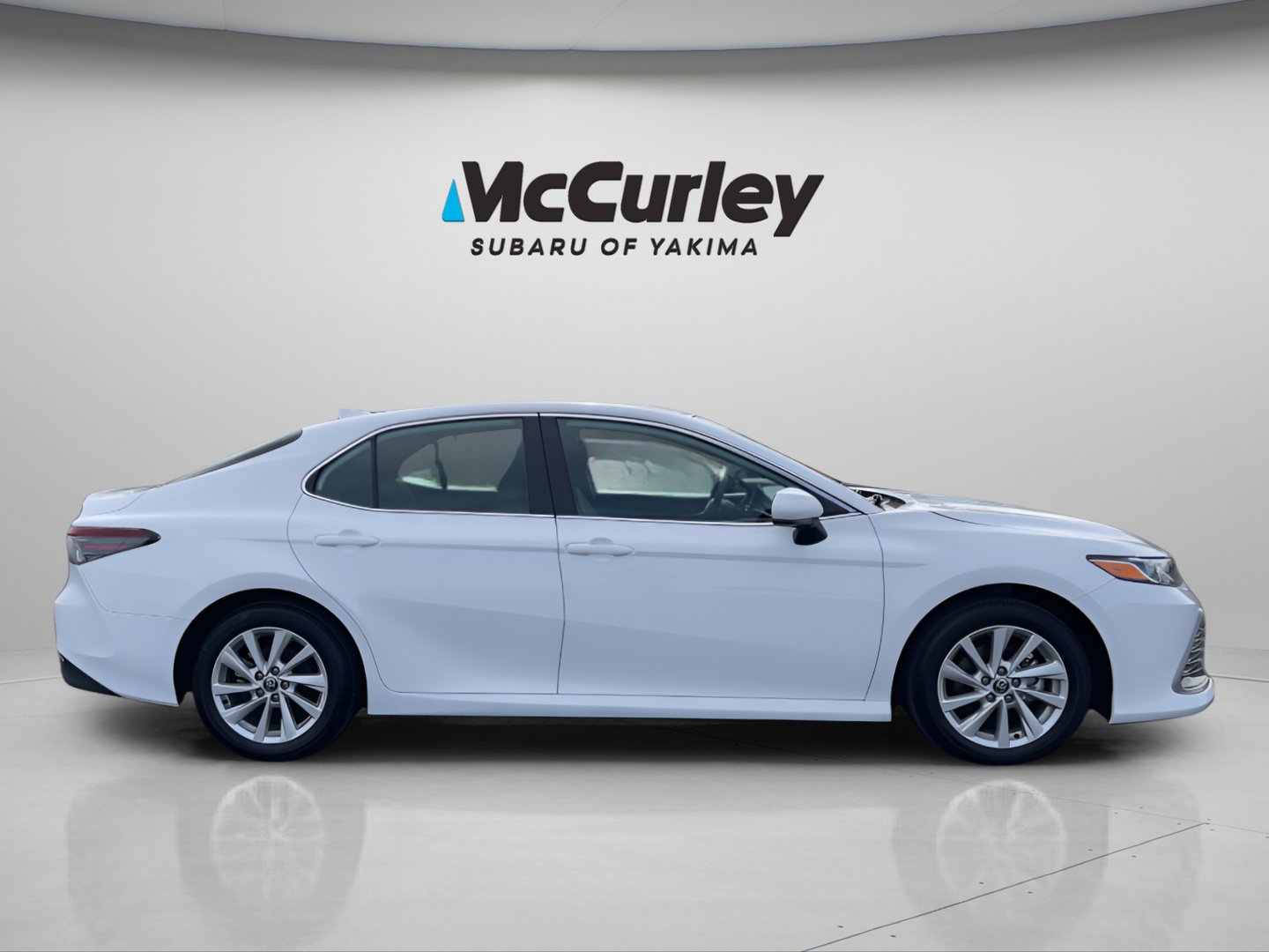 Used 2024 Toyota Camry LE FWD image 6