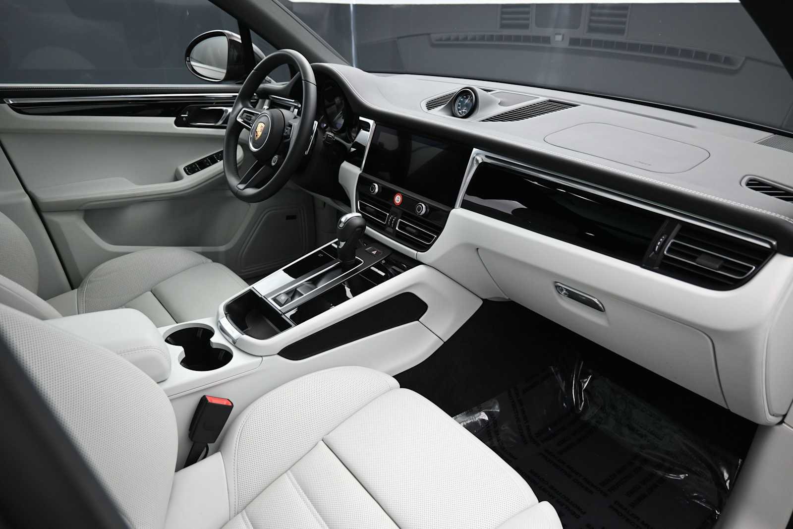 New 2026 Porsche Macan S AWD/4WD image 22