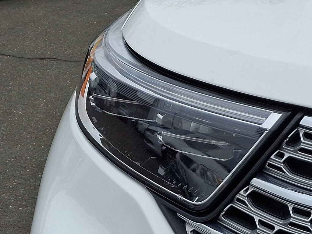 Used 2021 Ford Explorer Limited w/ Equipment Group 301A image 9