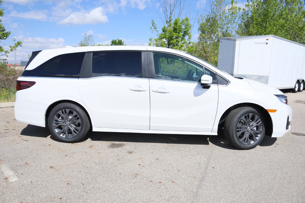 New 2027 Honda Odyssey Touring image 7