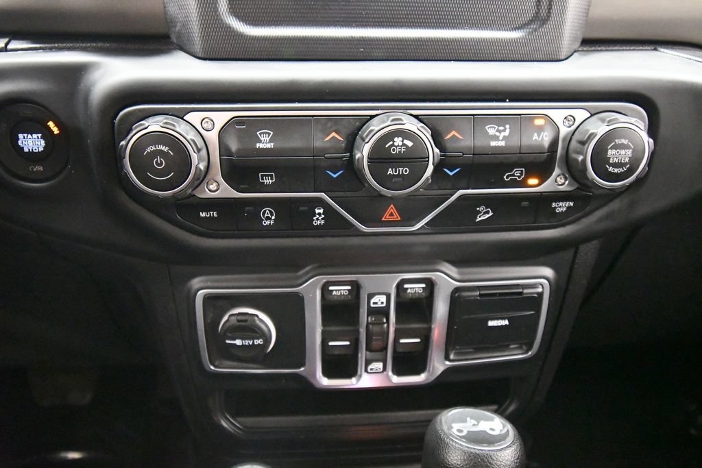 Used 2018 Jeep Wrangler Unlimited Sport S AWD/4WD image 24