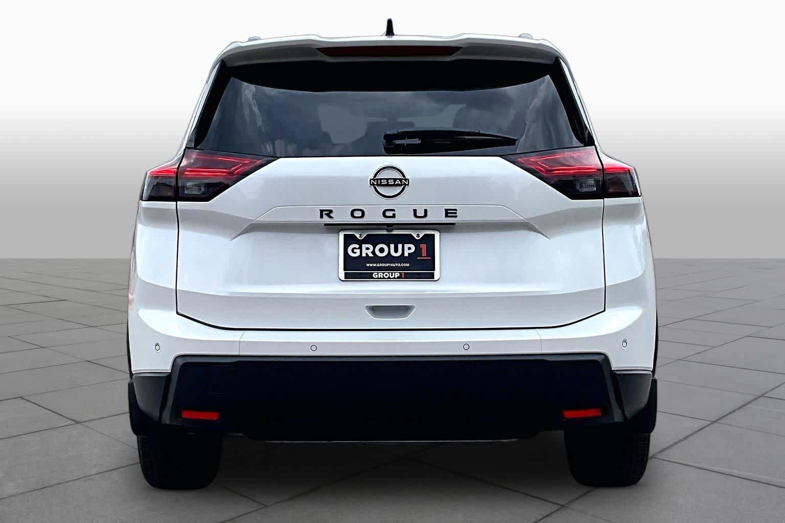 New 2026 Nissan Rogue Dark Armor FWD image 4