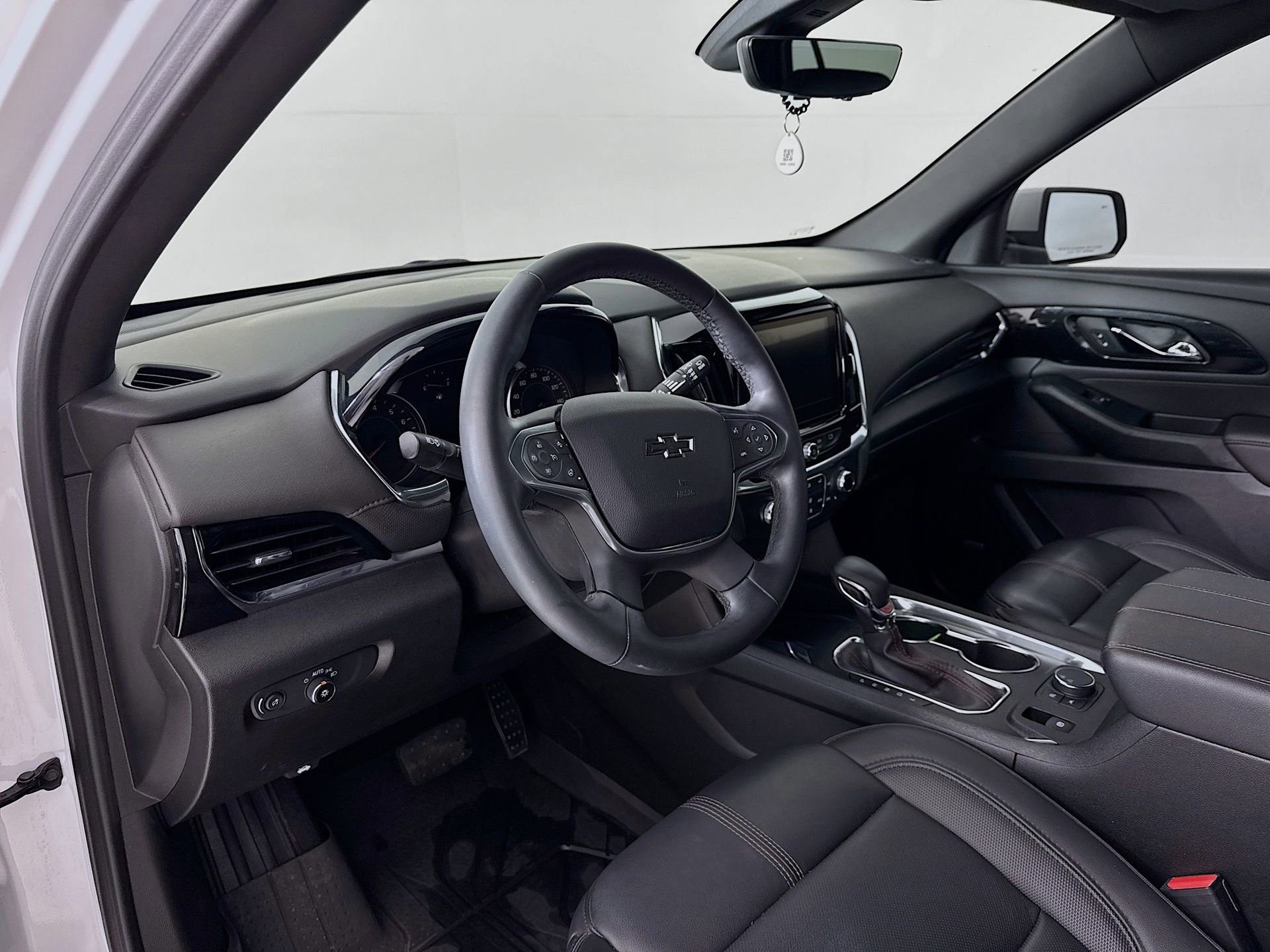 Used 2023 Chevrolet Traverse RS w/ LPO, Floor Liner Package image 10