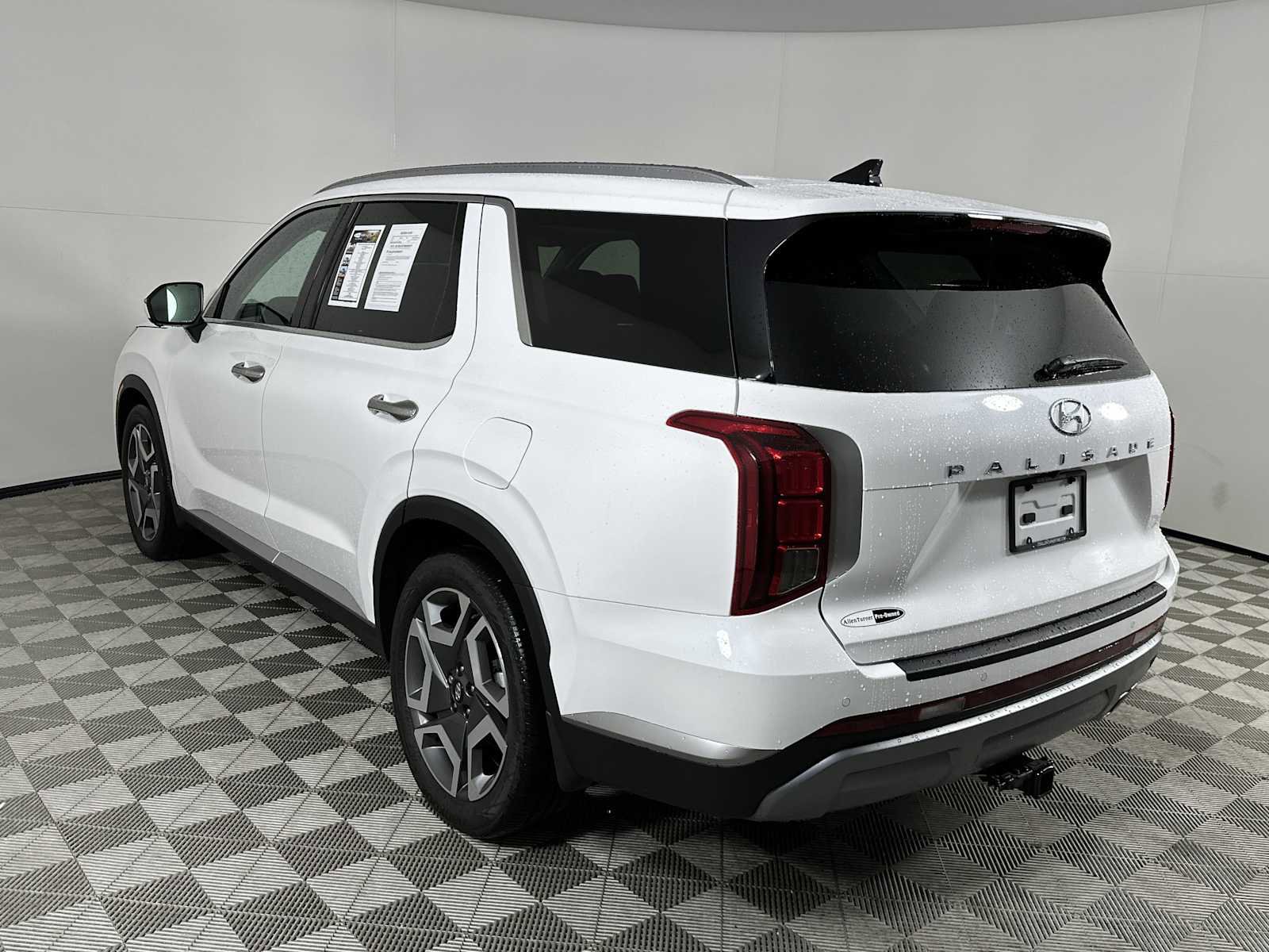 Used 2025 Hyundai Palisade SEL FWD image 6