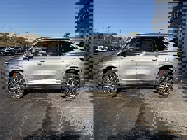 New 2026 Buick Enclave Avenir image 7