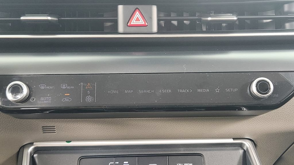 New 2026 Kia Carnival FWD image 31