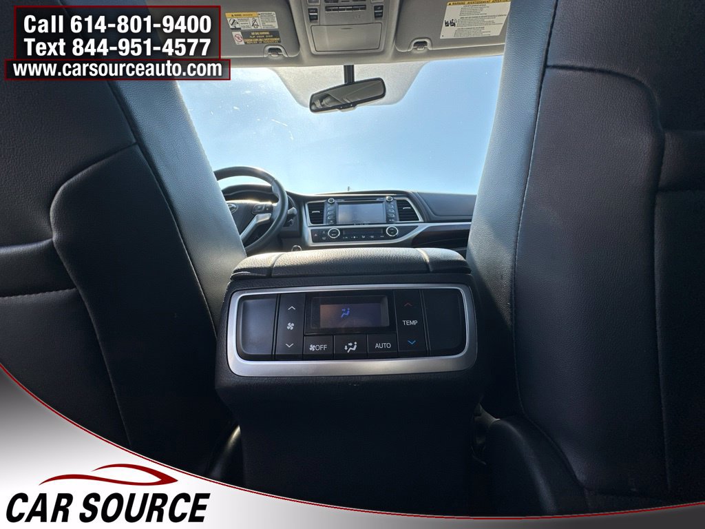 Used 2016 Toyota Highlander Limited AWD/4WD image 26