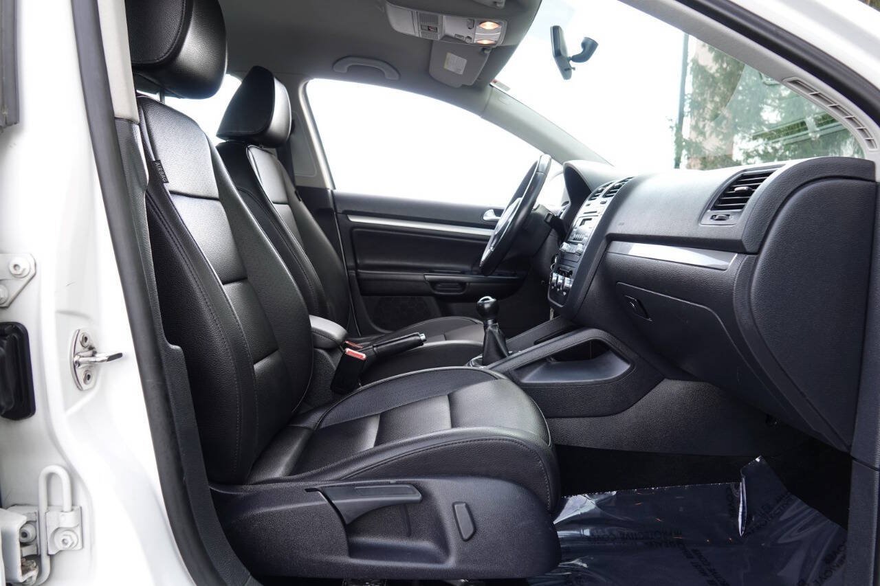 Used 2010 Volkswagen Jetta Limited Edition FWD image 75