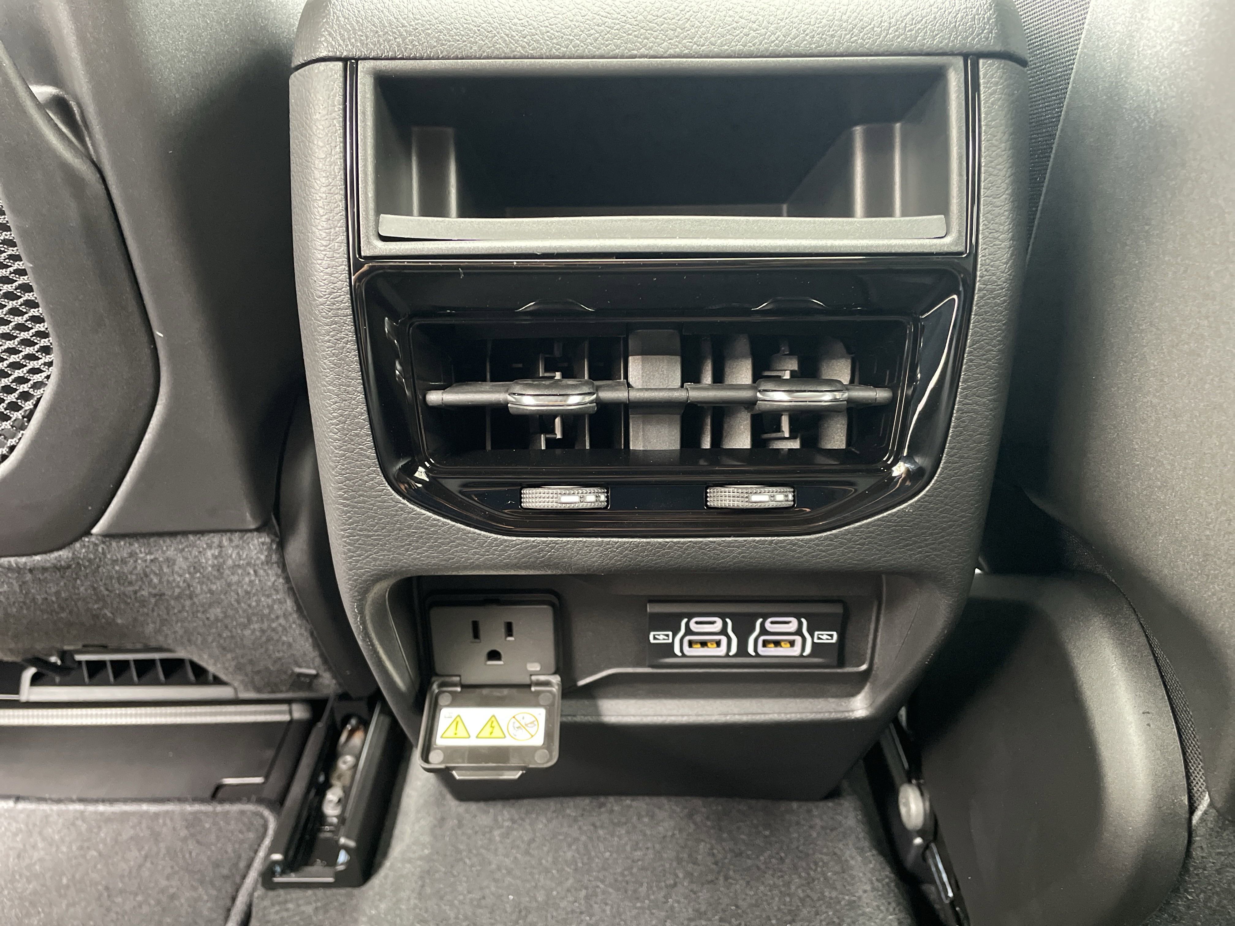 New 2025 Jeep Grand Cherokee Altitude image 37