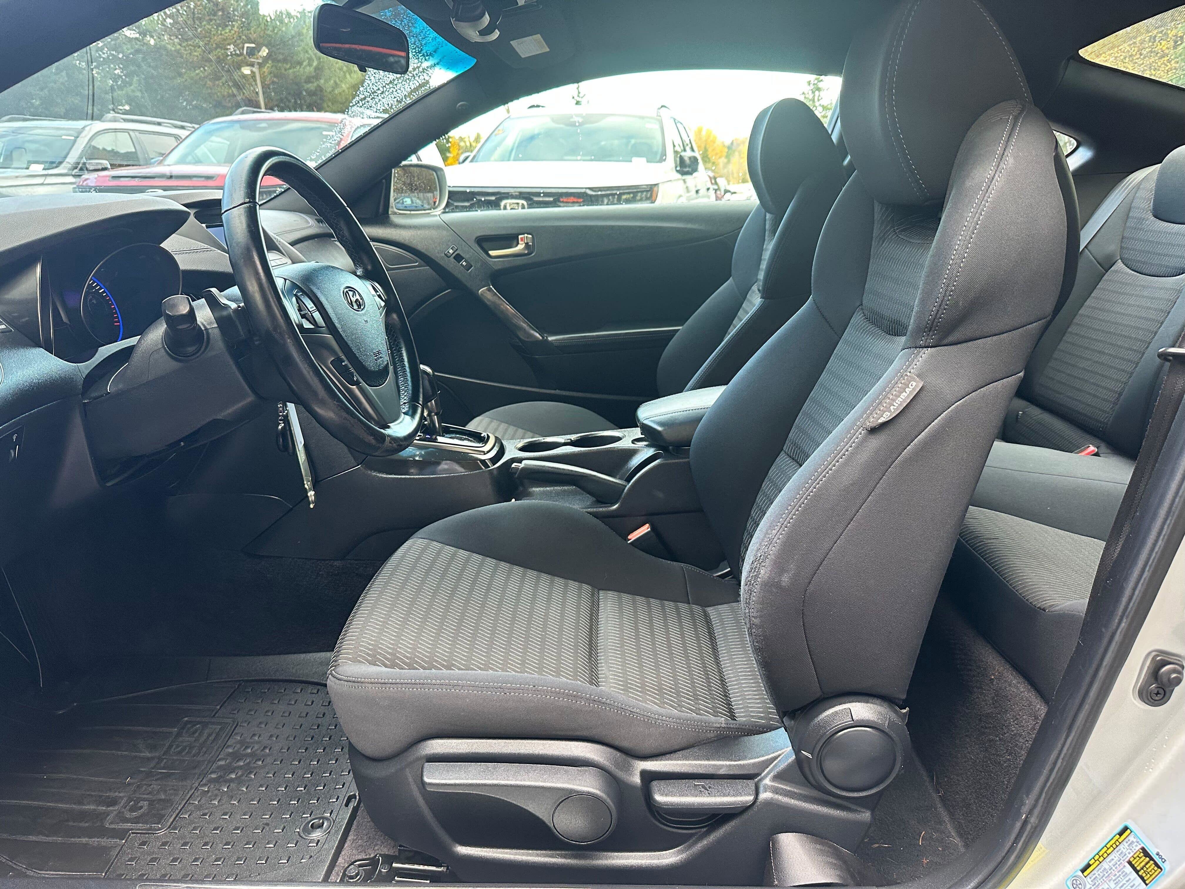 Used 2013 Hyundai Genesis 2.0T image 17