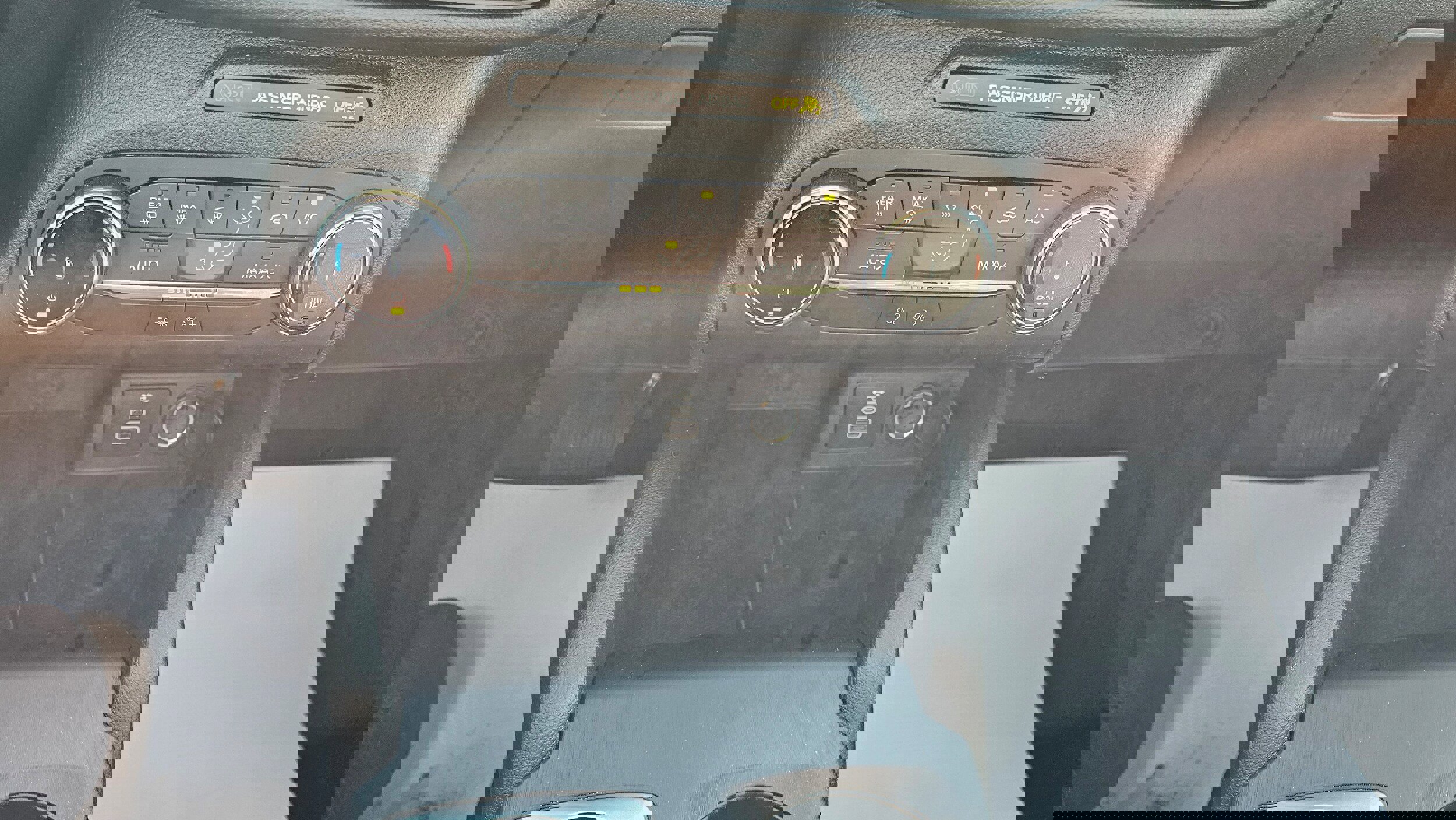 Used 2025 Ford Escape ST-Line image 21