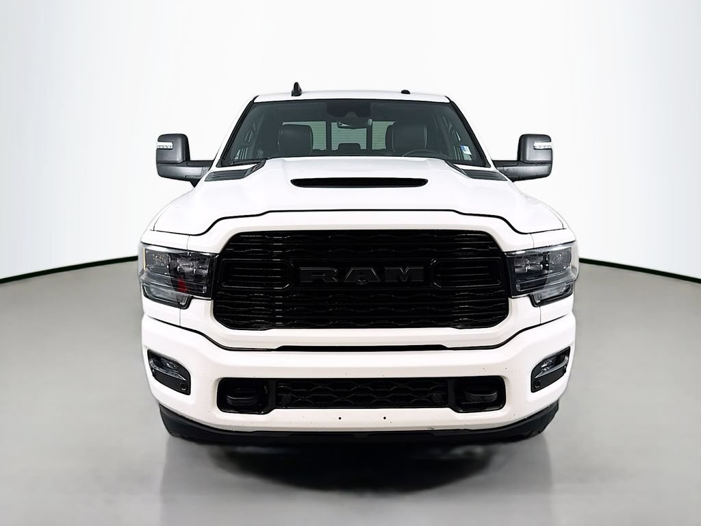 Used 2024 RAM 2500 Limited AWD/4WD image 2