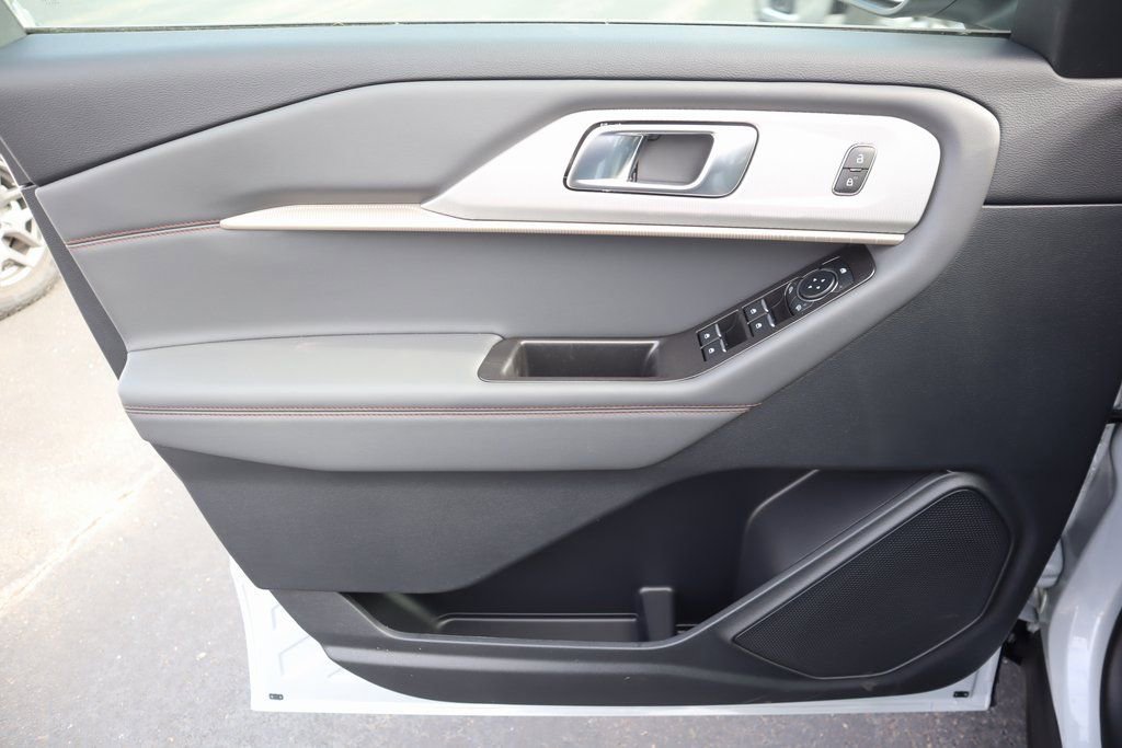 New 2026 Ford Explorer Active image 17