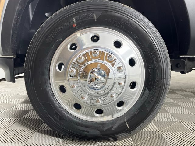 New 2026 RAM 5500 Tradesman w/ Chrome Appearance Group AWD/4WD image 9