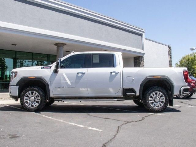Used 2023 GMC Sierra 3500 Denali AWD/4WD image 4