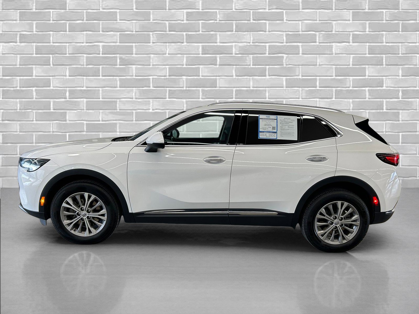 Used 2022 Buick Envision Preferred image 2