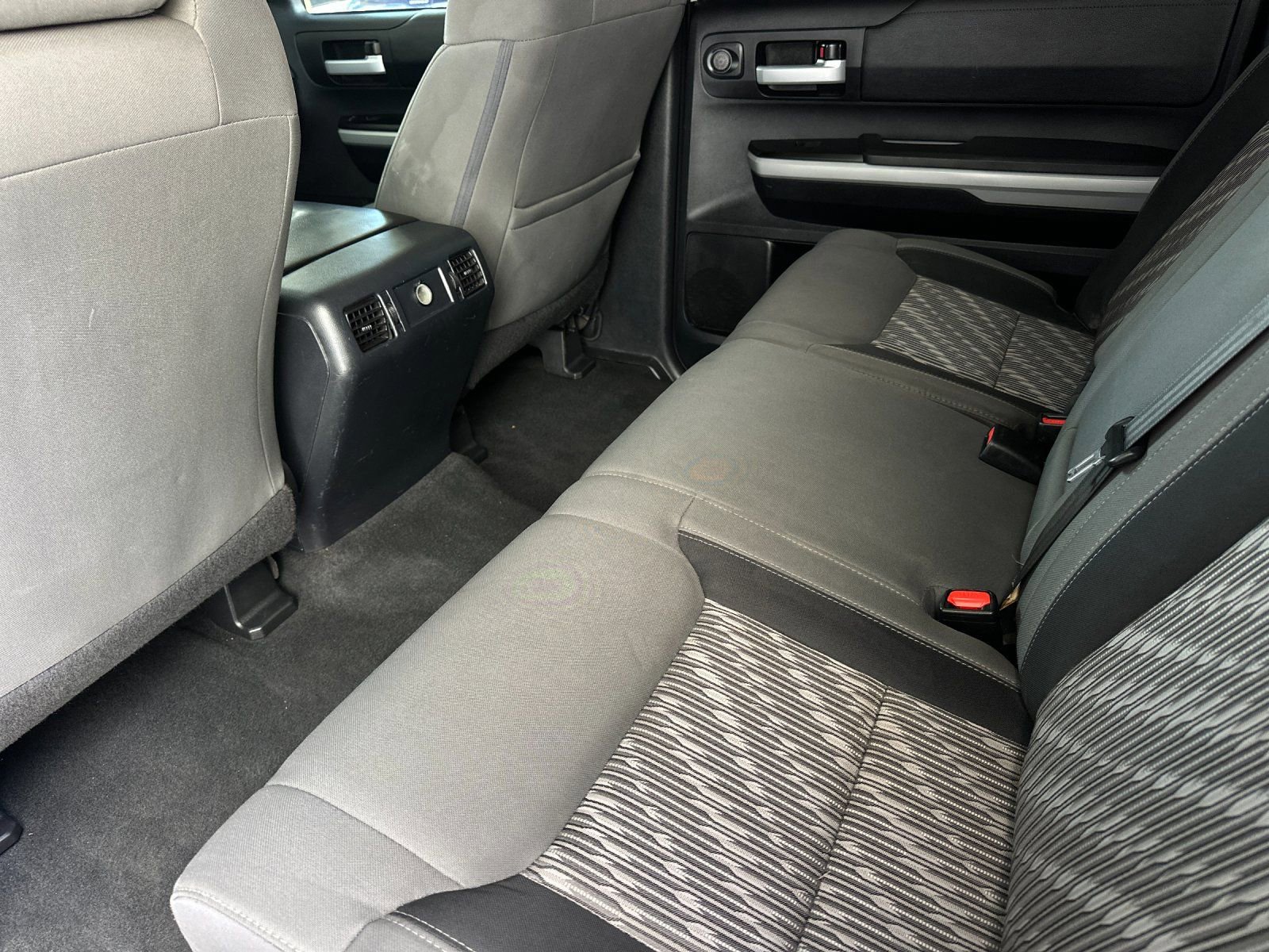 Used 2018 Toyota Tundra SR5 w/ SR5 Upgrade Package RWD image 11