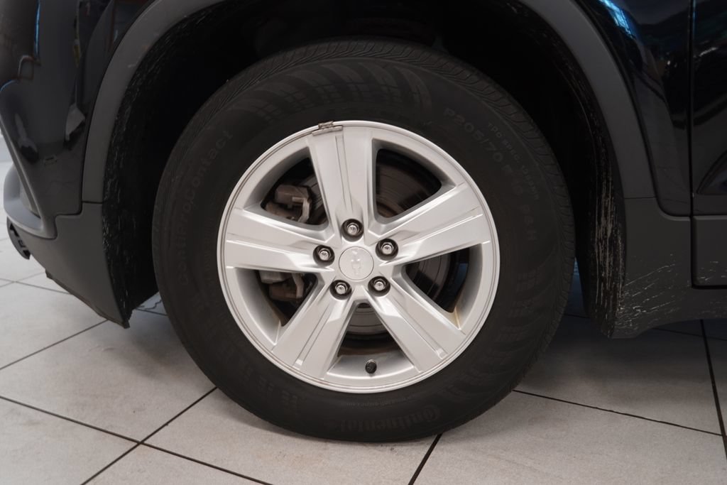 Used 2020 Chevrolet Trax LS FWD image 13