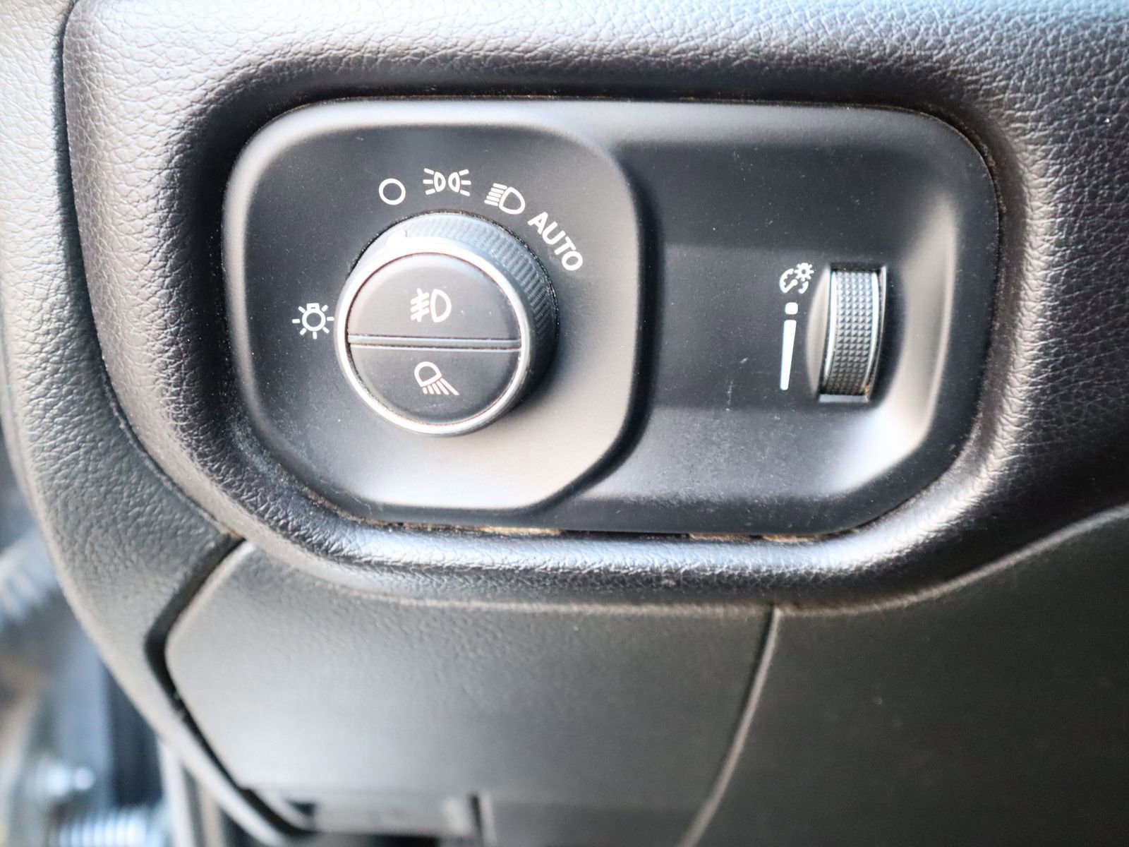 Used 2023 RAM 2500 Big Horn w/ Level 1 Equipment Group image 34