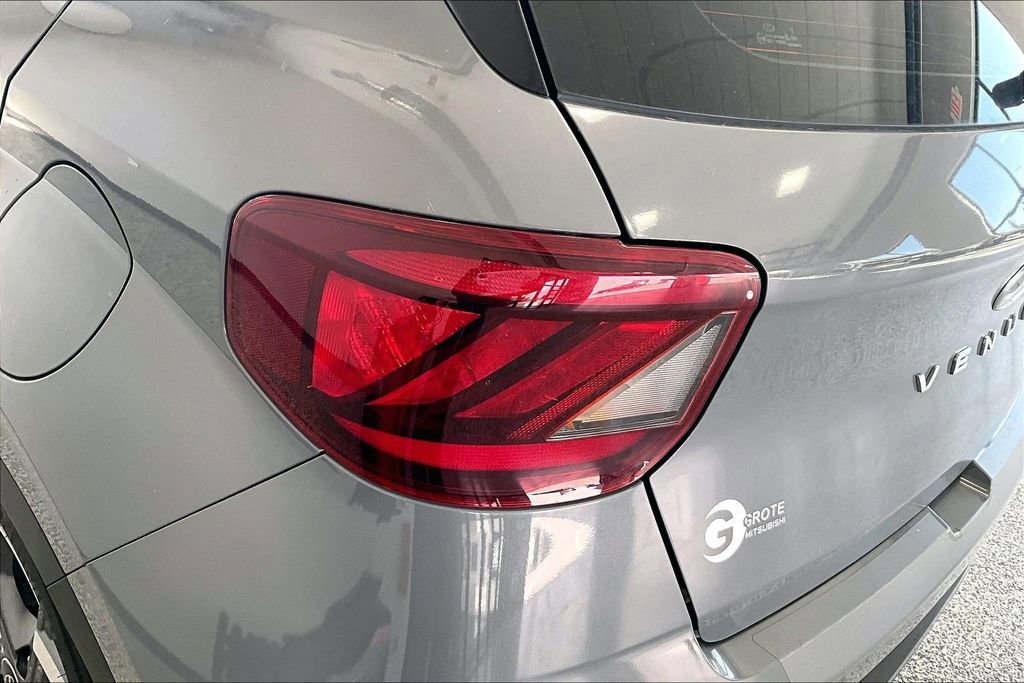 Used 2022 Hyundai Venue Limited FWD image 31
