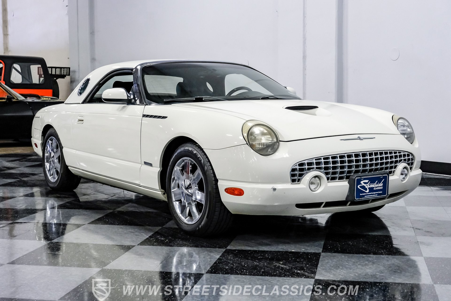 Used 2002 Ford Thunderbird image 17