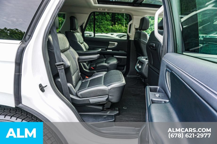 Used 2025 Ford Expedition Platinum AWD/4WD image 23