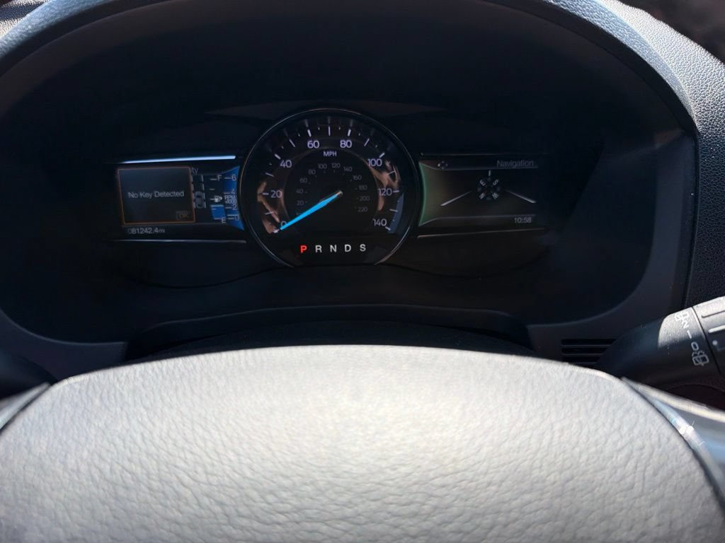 Used 2018 Ford Explorer XLT w/ Equipment Group 202A AWD/4WD image 32