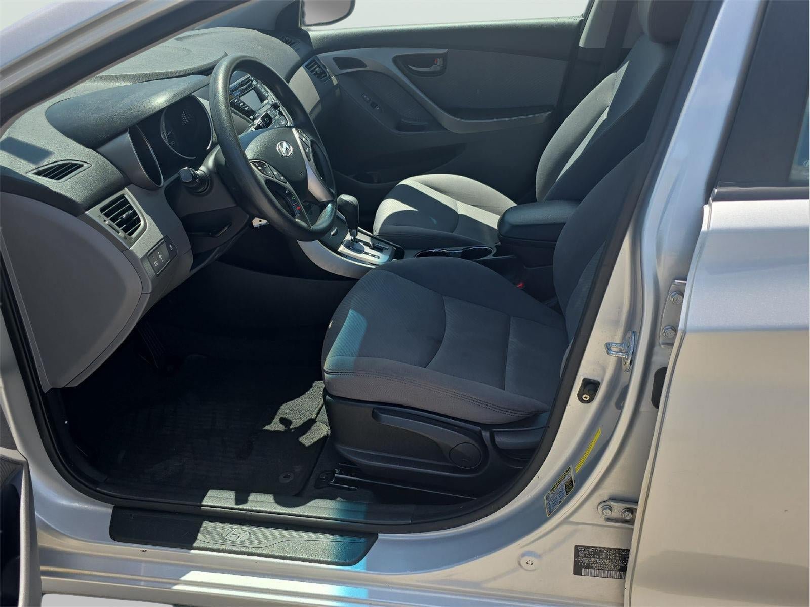 Used 2013 Hyundai Elantra GLS w/ Preferred Pkg FWD image 9