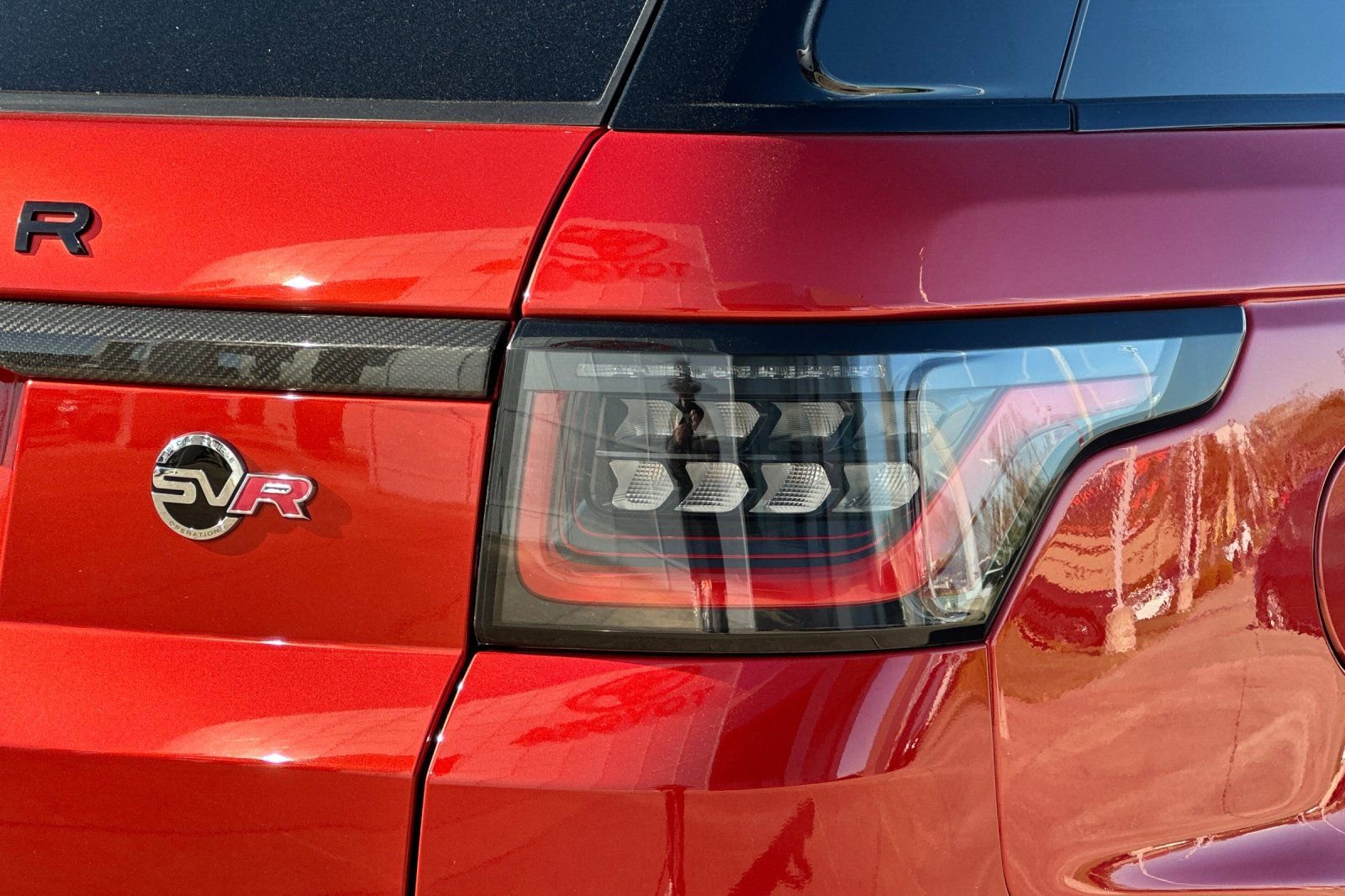Used 2022 Land Rover Range Rover Sport SVR image 36