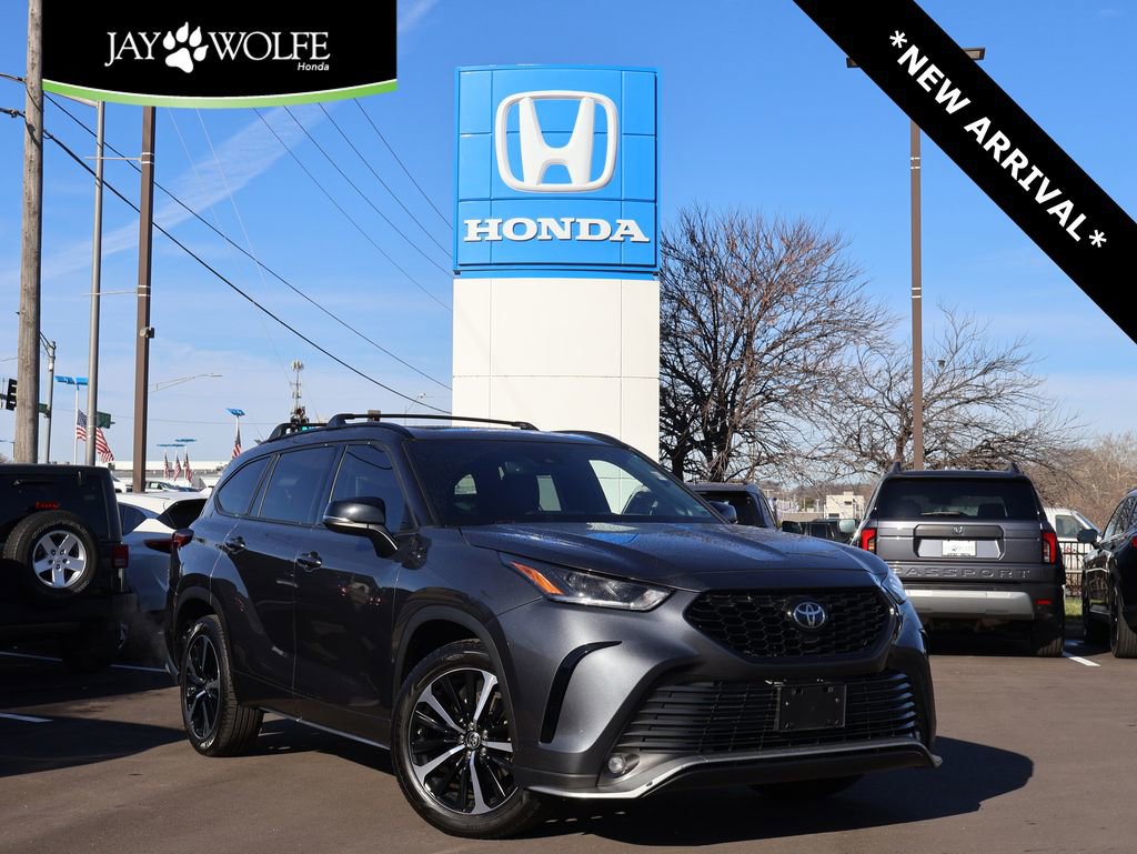 Used 2021 Toyota Highlander XSE