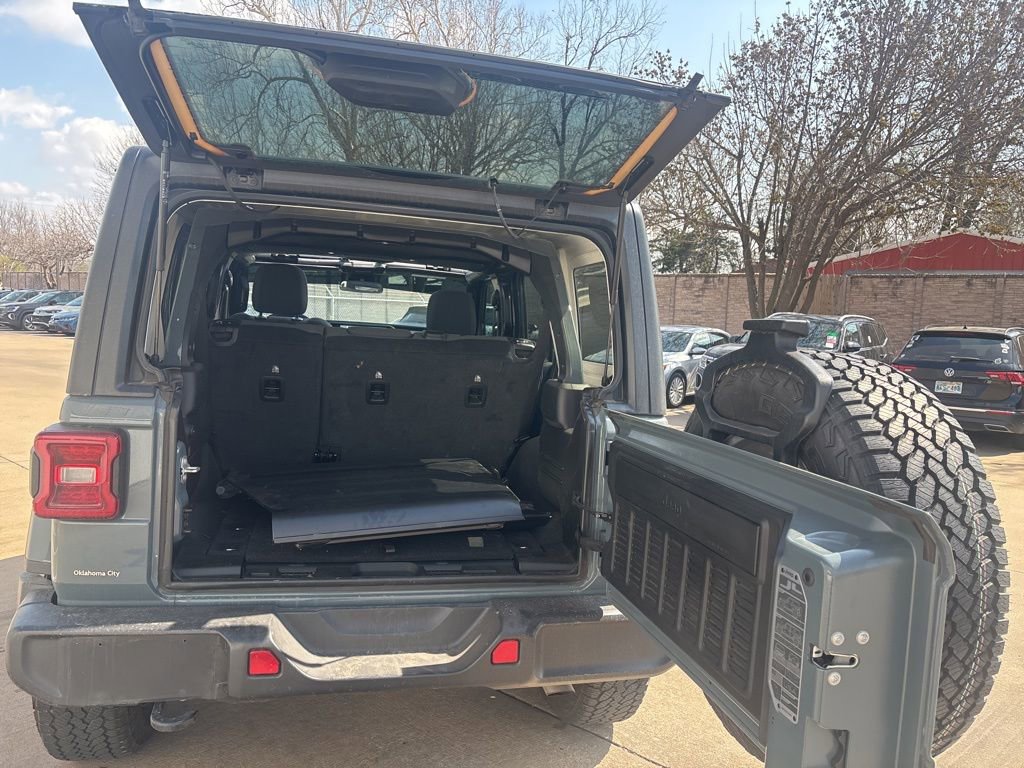 Used 2024 Jeep Wrangler Sahara AWD/4WD image 9