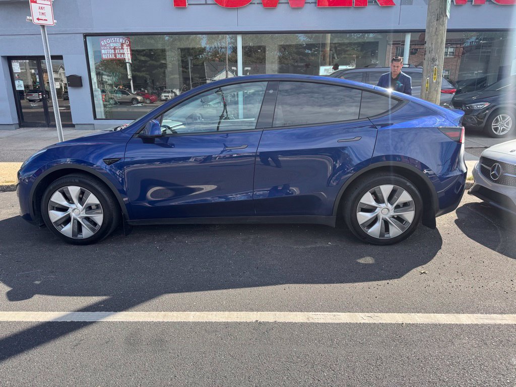 Used 2023 Tesla Model Y Long Range AWD/4WD image 4