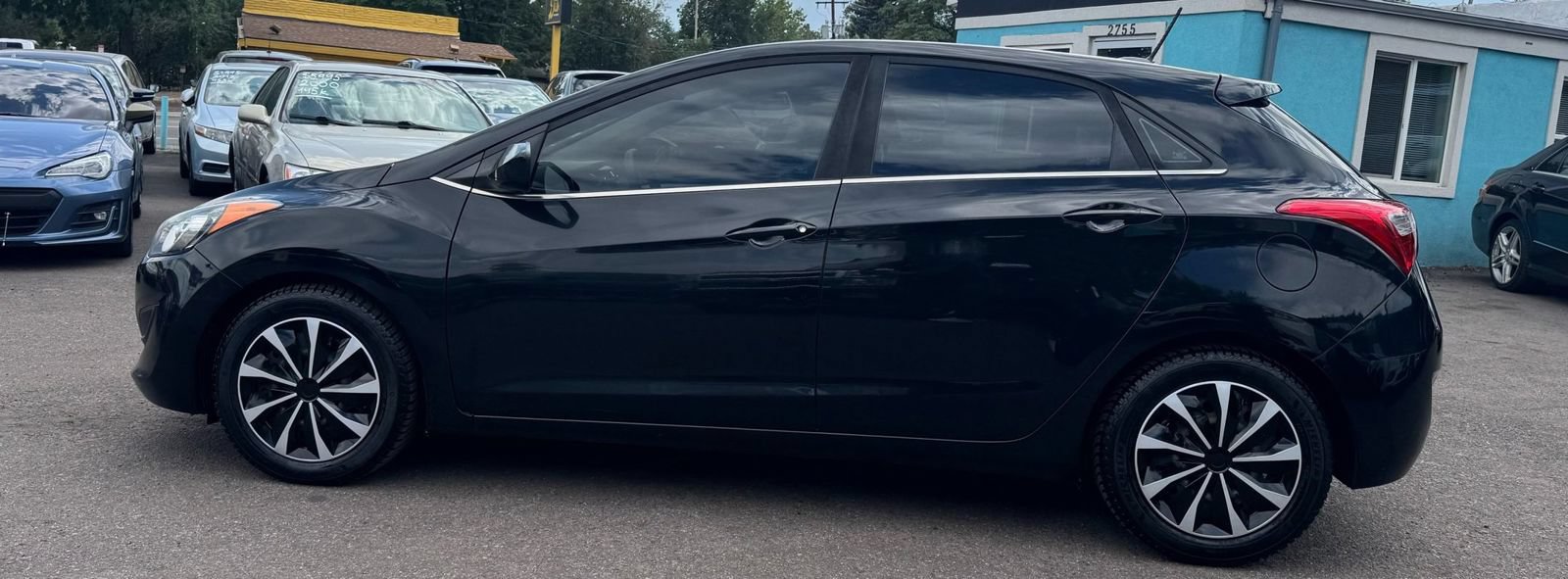 Used 2017 Hyundai Elantra GT FWD image 6
