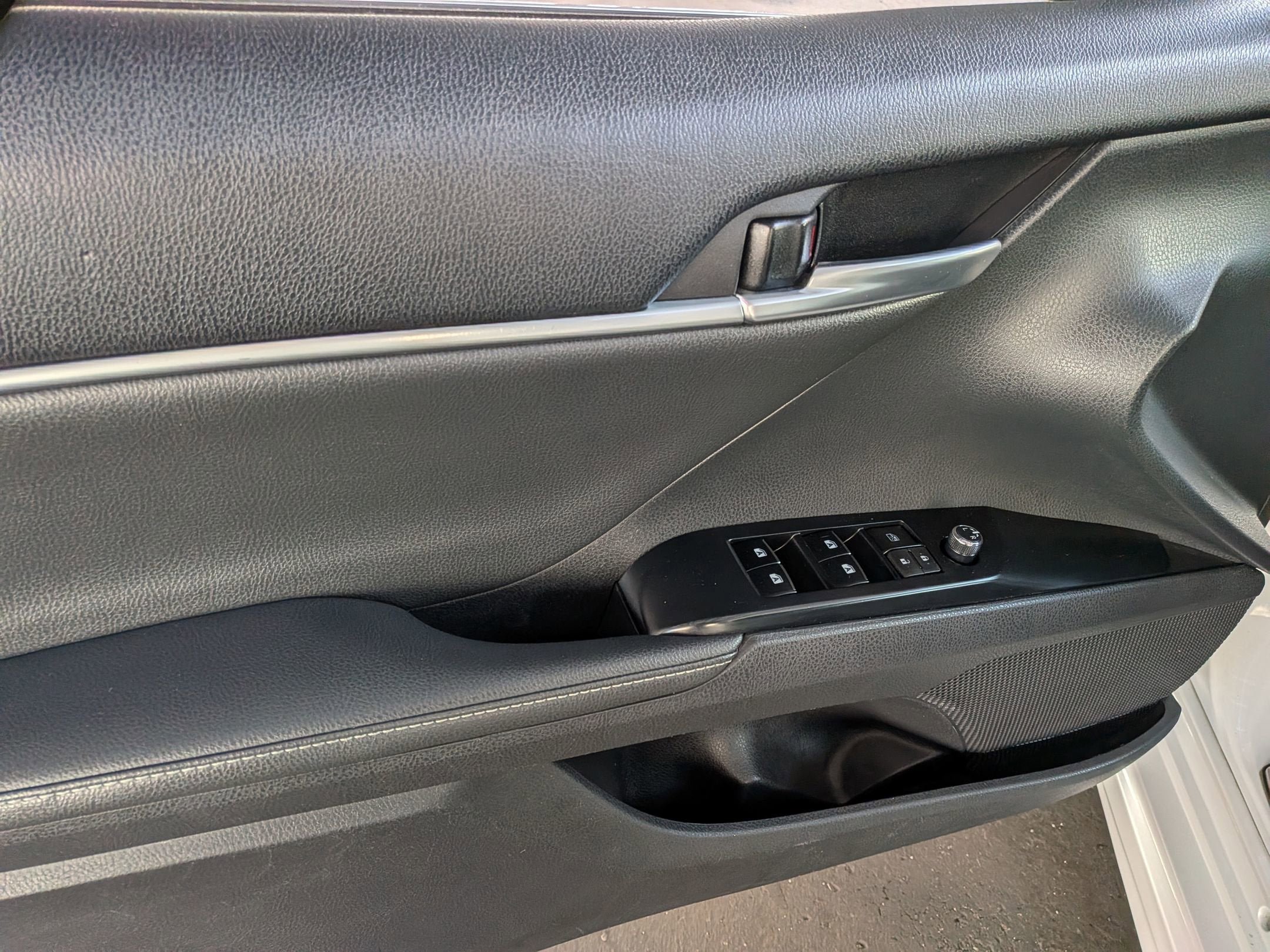 Used 2019 Toyota Camry XSE w/ Driver Assist Package FWD image 8