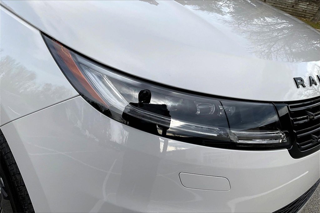 Used 2025 Land Rover Range Rover Sport Dynamic SE image 31