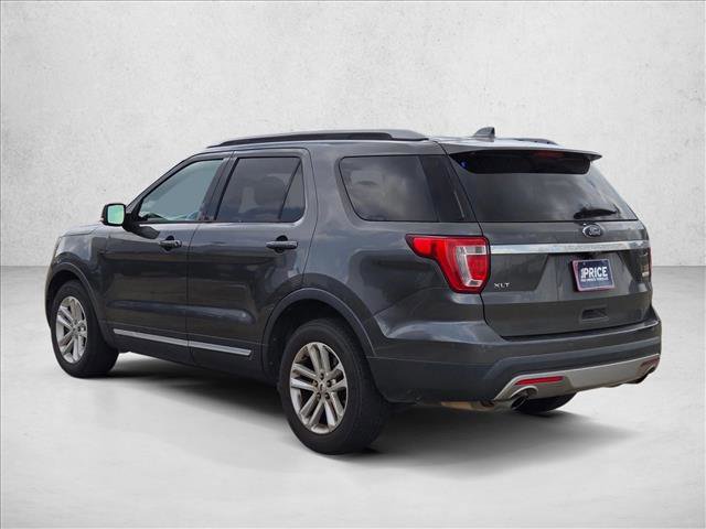 Used 2017 Ford Explorer XLT w/ Equipment Group 202A FWD image 7